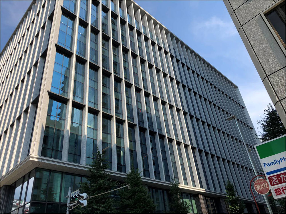 名古屋の銀行ビル